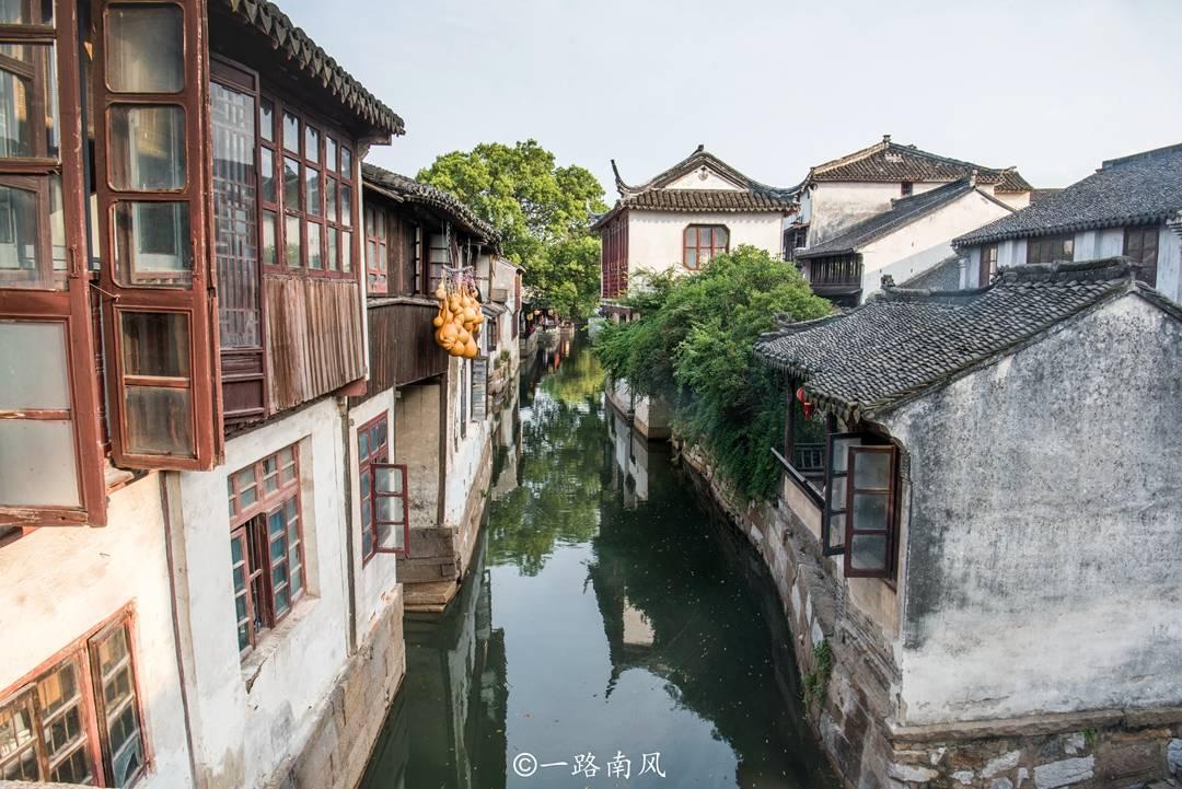 在华北地区,傅作义“华北王”的称号,可绝不是浪得虚名